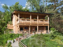 Luxus Ferienhaus für Familie und Hund, hotel in Bad Aussee