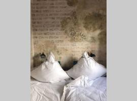 Wunderschöne Wohnung mit Blick auf die Weinberge, hotel en Neustadt an der Weinstraße