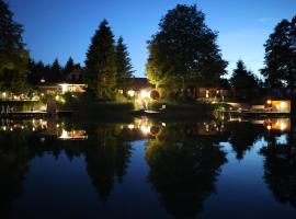Sielskie Sioło - domki nad jeziorem, hotel v destinaci Tobołowo