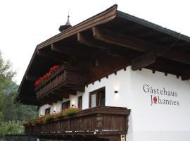Gästehaus Johannes, hôtel à Niedernsill près de : Bärnbachlift
