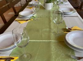 apartma fortuna kmečki hram, hotel en Idrija