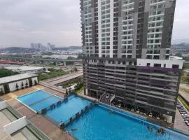 Landmark Residence 2 Service Apartment 5min to MRT 20min to KL