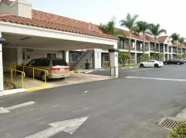 Welcome Inn Corona
