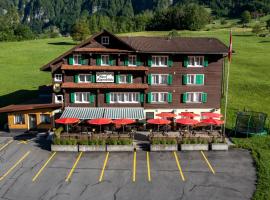 Hotel Alpenblick Muotathal, hôtel à Muotathal près de : Hölloch Cave