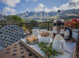 AUGE 44 GUEST APARTMENTS, гостевой дом в городе Свеллендам