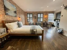 Studio Hart Castle Rock Grassmarket