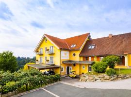 Golf & Thermenland Sonnenpension Frühstückshotel Burgauberg Stegersbach, готель у місті Штегерсбах