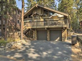 Zephyr Cove Escape with Deck - Steps to Beach!, feriebolig i Zephyr Cove