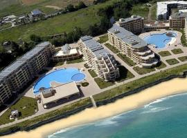 Midia Grand Resort, Terrassen Paradies Apartment، فندق في أهيلوي