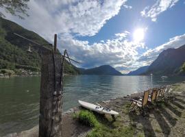 Te huur: 5 persoons chalet aan het Luganomeer, chalet de montaña en Porlezza