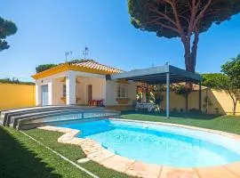 Nice Home In Chiclana De La Fronter With Wifi, 3 Bedrooms And Outdoor Swimming Pool