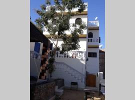 Private House with Garden and terrace in Aswan, cabaña o casa de campo en Asuán