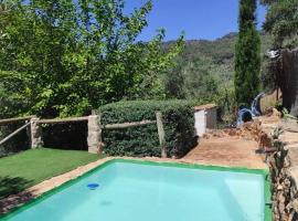 5 bedrooms villa with private pool enclosed garden and wifi at Sorihuela del Guadalimar, Hotel mit Pools in Sorihuela del Guadalimar