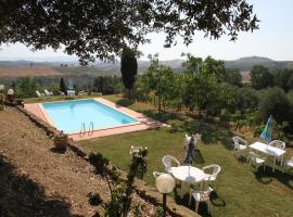 Agriturismo Colle Verde, hotel dengan kolam renang di Castelfalfi