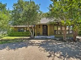 Lago Vista Lake Home with Shared Dock and Kayaks!