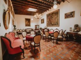 Posada La Casa Del Pintor – obiekty na wynajem sezonowy w mieście Carmona