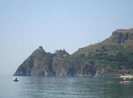 San Giacomo, hotel en SantʼAlessio Siculo