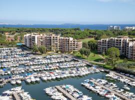 Cannes Marina suite vue mer, hotel familiar en Mandelieu-la-Napoule