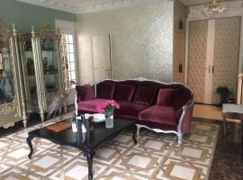 Appart luxueux 3+1 pcs avec jardin à 3 km de Paris, hotel i Sèvres