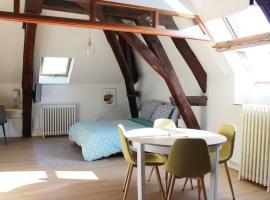 Auxerre में, होटल Cocon plein cœur centre ville - parking privé