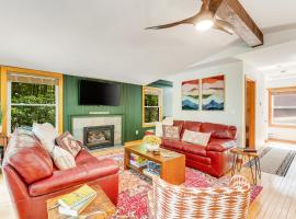 Bee & Bae Hideaway, hotel di Beech Mountain