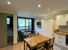 Joli 2 pièces avec balcon,Isola 2000