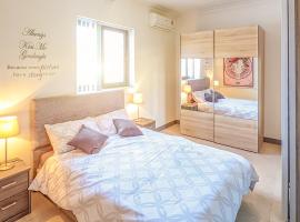 Holiday Hub Gozo - 3 Bedrooms, ξενοδοχείο σε Xewkija