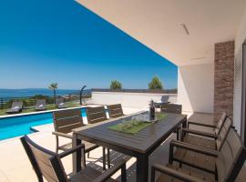 Villas Royal II with Private Pool, khách sạn ở Novalja