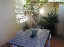 CASA BLANCA à SIGEAN-GÎTE, hotel en Sigean