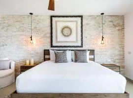 Gorgeous Ocean Front Apartment Casa Shell condo
