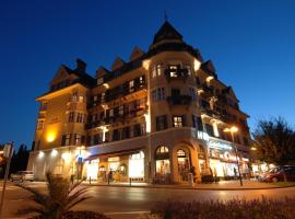 Hotel Carinthia Velden, hotell i Velden am Wörthersee