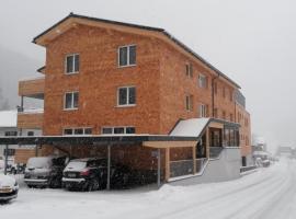 Alpine Lodge Klösterle am Arlberg, hotel in Klösterle am Arlberg