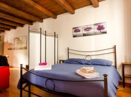 La Morra Flats, self catering accommodation in La Morra