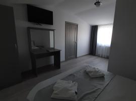 DNK Residence, hotel com estacionamento em Simila