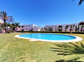 Lomas de los Monteros - Apartment with seaviews，馬貝拉的海濱度假屋