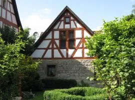 Idyllisches Fachwerkhäusle mit Terrasse am Tor zum Schwarzwald