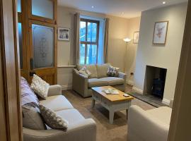 Nab View Cottage, hotel amb aparcament a Whalley