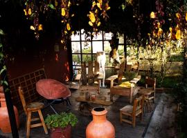 El Refugio de la Pola ¡La revolución tiene vida!, hotel Suescában