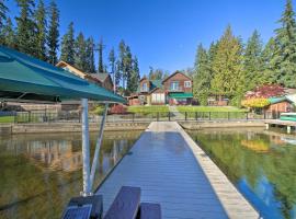 Lake Lovers Oasis Hot Tub and Mt Rainier View!, viešbutis su vietomis automobiliams mieste Eatonville