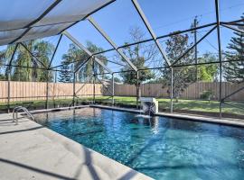 Modern Port St Lucie Home with Private Outdoor Oasis, hotell med parkering i River Park
