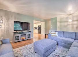 Gazebo and Yard Stroudsburg Home in Poconos, Hotel in Stroudsburg