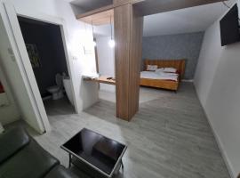 Liraz suits, hotel di Rishon LeẔiyyon