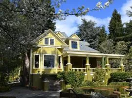Calderwood Inn