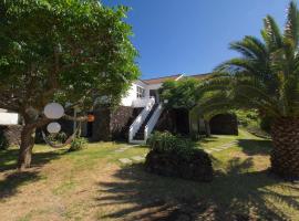 epicenter PICO, holiday home in Madalena