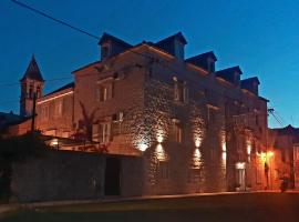 Carol Rooms, hotel poblíž Letiště Split - SPU, 