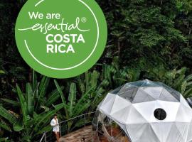 Faith Glamping Dome Costa Rica, hôtel près de la plage à Manzanillo