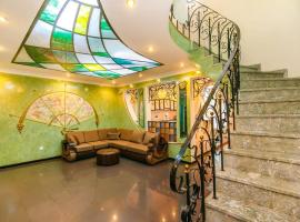 Baku Nizami Street Triplex 4 bedroom: Bakü'de bir otel