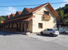 Penzión pri studničke Omastiná, hotel v destinácii Omastiná