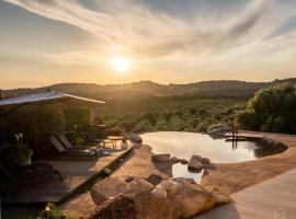 Casa Lagone - Villa avec Piscine et Superbe Vue, villa in Cargèse