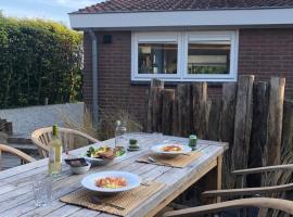 Kust-, fiets-, wandel-, rust- & cultuurlocatie, vakantiewoning aan het strand in Castricum